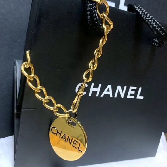 Chanel Vintage Gold Bag Medallion - Picture 1 of 10